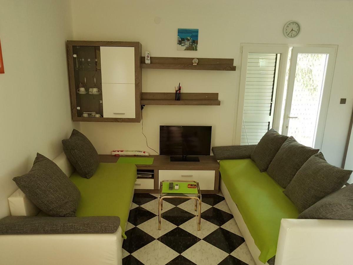 Apartment Mimosa Vir Zewnętrze zdjęcie