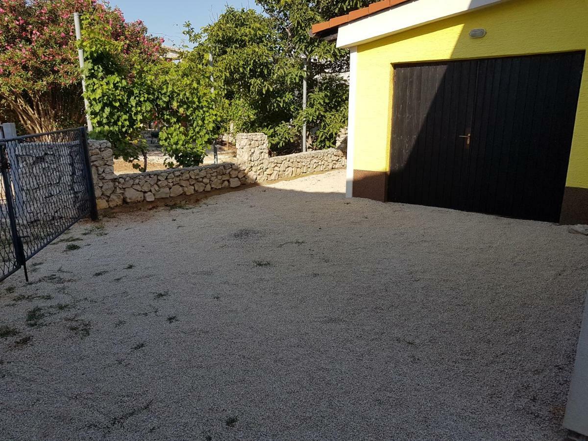 Apartment Mimosa Vir Zewnętrze zdjęcie