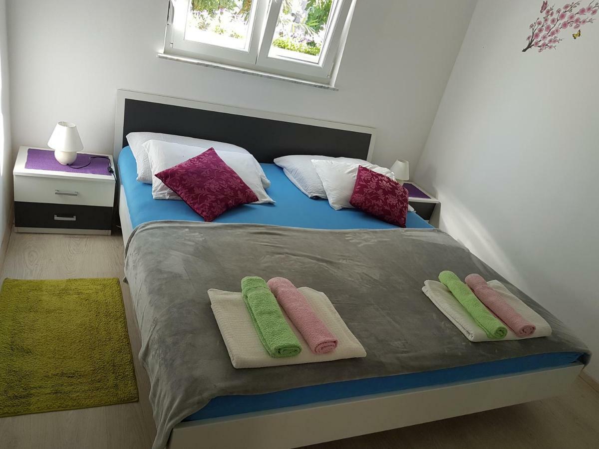 Apartment Mimosa Vir Zewnętrze zdjęcie